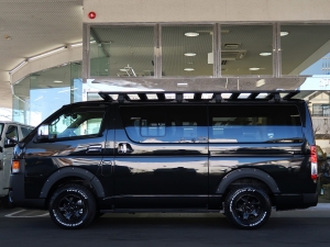 ハイエースバンディーゼル4WD　丸目カスタム　ネオクラシック