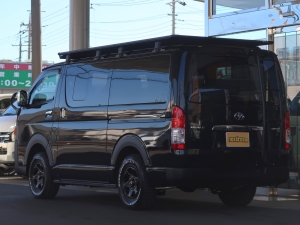 ハイエースバンディーゼル4WD　丸目カスタム　ネオクラシック