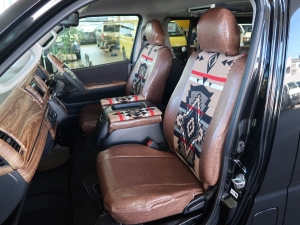 ハイエースバンディーゼル4WD　丸目カスタム　ネオクラシック
