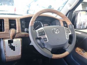 ハイエースバンディーゼル4WD　丸目カスタム　ネオクラシック