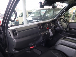 ハイエースバン新車　ディーゼル四駆　４ＷＤ