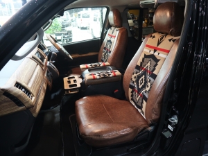 ハイエースバンディーゼル4WD　丸目カスタム　ネオクラシック