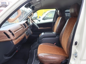 ハイエースバン新車アウトレット新車丸目ハイエース　ツートンペイント