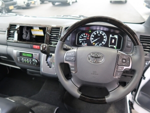 ハイエースバン新車　ディーゼル四駆　４ＷＤ