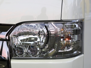 ハイエースバン新車　ディーゼル四駆　４ＷＤ