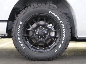 ハイエースバン新車　ディーゼル四駆　４ＷＤ