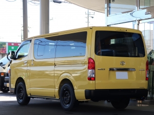 ハイエースバンディーゼル4WD　丸目カスタム　ネオクラシック