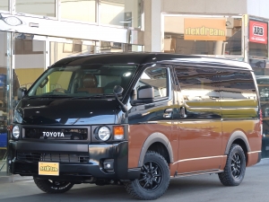 ハイエースバンワイド4WD　丸目ツートンカスタム