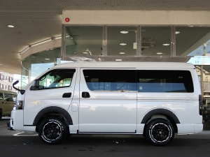 ハイエースワゴン１０人乗り　車中泊できる街乗り仕様車