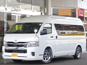 ハイエースＶスパロン　4WD　ディーゼル