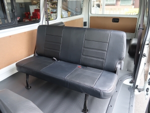 ハイエースバンスパロン　4WD　ディーゼル