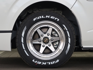 ハイエースバンスパロン　4WD　ディーゼル