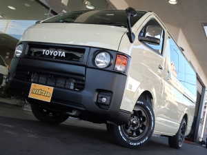 ハイエースバン特設カラー　11型ディスプレイ　丸目換装