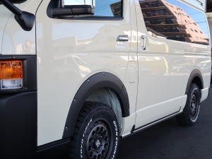 ハイエースワゴン4WD　FDBOX-W00ヴィンテージ　丸目フェイス