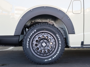ハイエースワゴン4WD　FDBOX-W00ヴィンテージ　丸目フェイス