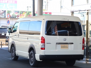 ハイエースワゴン4WD　FDBOX-W00ヴィンテージ　丸目フェイス