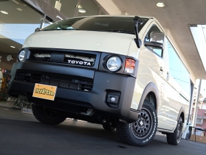 ハイエースワゴン4WD　FDBOX-W00ヴィンテージ　丸目フェイス