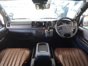 ハイエースバン新車4WD軽油　VANLIFEカスタム