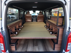 ハイエースバン新車4WD軽油　VANLIFEカスタム