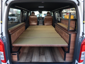 ハイエースバン新車4WD軽油　VANLIFEカスタム