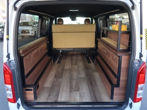ハイエースバン新車4WD軽油　VANLIFEカスタム