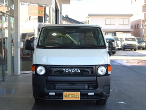 ハイエースバンディーゼル4WD　DX　新車カスタム丸目フェイス