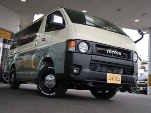 ハイエースバンディーゼル4WD　丸目　ツートンペイント