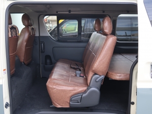 ハイエースバンディーゼル4WD　丸目　ツートンペイント