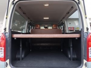 ハイエースバンディーゼル4WD　丸目　ツートンペイント