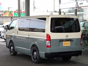 ハイエースバンディーゼル4WD　丸目　ツートンペイント