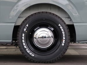 ハイエースバンディーゼル4WD　丸目　ツートンペイント