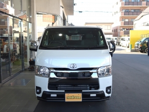 ハイエースバン新車一部改良後　ディーゼル四駆