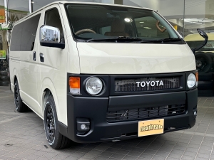 ハイエースバン新車アウトレット新車ディーゼル2WD　ライトイエロー