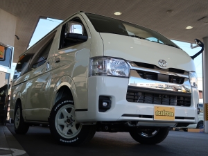 ハイエースバンディーゼル4WD　丸目カスタム　ネオクラシック