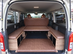 ハイエースバンワイド4WD　ライトイエロー×ツートンペイント