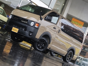 ハイエースバンディーゼル4WD　アースカラーパッケージ4V6ベージュ