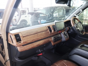 ハイエースバンディーゼル4WD　アースカラーパッケージ4V6ベージュ