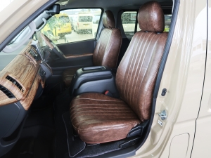 ハイエースバンディーゼル4WD　アースカラーパッケージ4V6ベージュ
