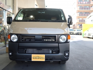 ハイエースバンディーゼル4WD　アースカラーパッケージ４Ｖ６ベージュ