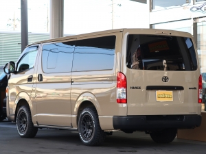 ハイエースバンディーゼル4WD　アースカラーパッケージ４Ｖ６ベージュ