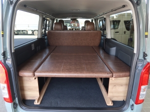 ハイエースバンディーゼル4WD　アースカラーパッケージ６Ｘ３アーバンカーキ