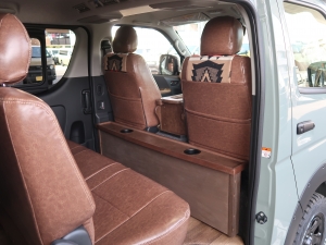 ハイエースバンディーゼル4WD　アースカラーパッケージ６Ｘ３アーバンカーキ