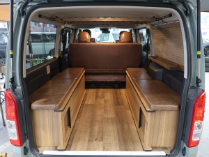 ハイエースバンディーゼル4WD　アースカラーパッケージ６Ｘ３アーバンカーキ