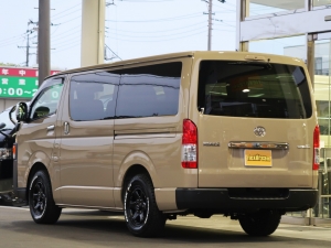 ハイエースバン丸目カスタム　アースカラーパッケージ４Ｖ６ベージュ