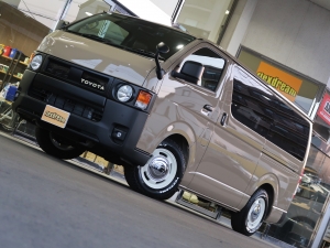 ハイエースバン丸目カスタム　アースカラーパッケージ４Ｖ６ベージュ