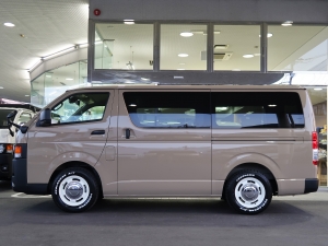 ハイエースバン丸目カスタム　アースカラーパッケージ４Ｖ６ベージュ