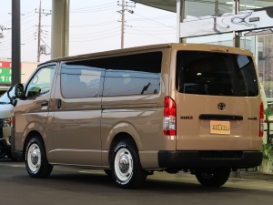 ハイエースバン丸目カスタム　アースカラーパッケージ４Ｖ６ベージュ