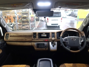 ハイエースバン新車CP　丸目　ツートンペイント