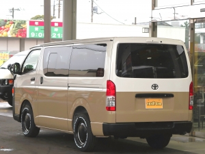 ハイエースバン新車CP　丸目　ツートンペイント