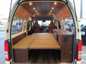ハイエースバンVANLIFEキャンピングカー　FDBOX-V10H
